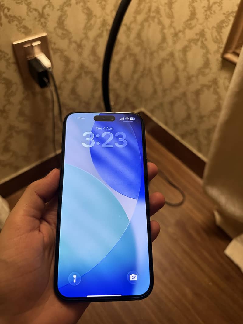 Apple iPhone 17 Pro Max 1