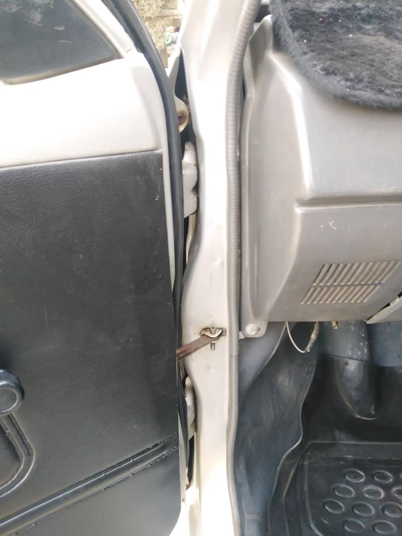 Suzuki Mehran 12