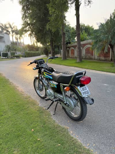 Honda CG 125 Almost New | Only 3,300 KM Driven | Purchased in April
