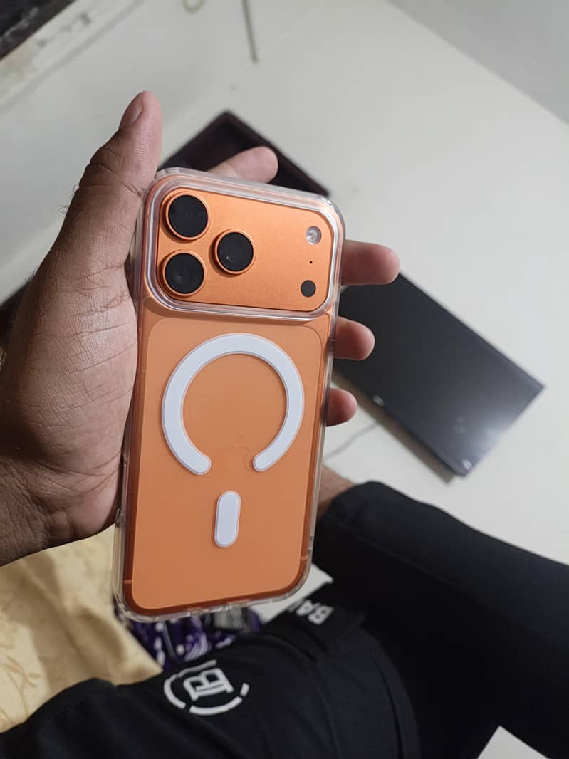 Apple iPhone 17 Pro Max 1