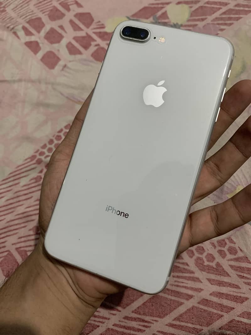 Apple iPhone 8 Plus 0