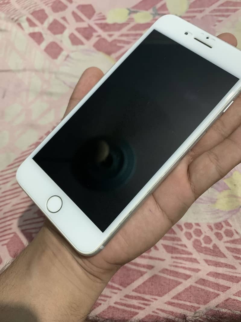 Apple iPhone 8 Plus 2