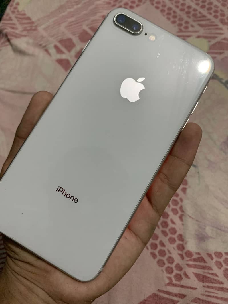 Apple iPhone 8 Plus 10