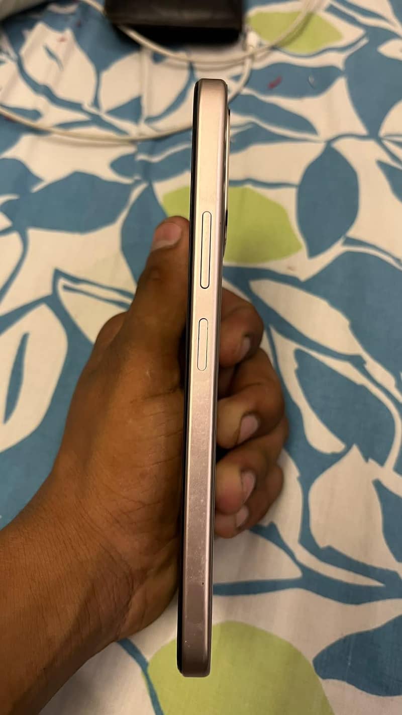 OPPO A6 4