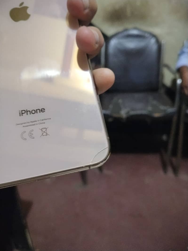 Apple iPhone XS Max 0