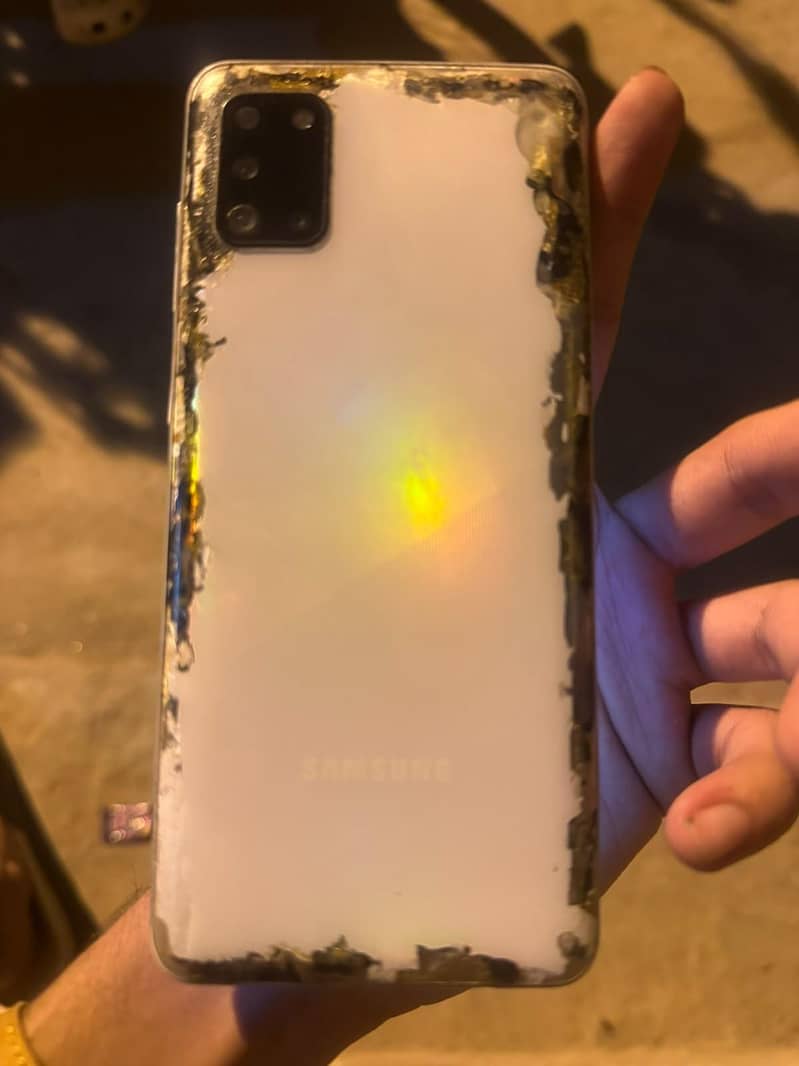 samsungA31 4