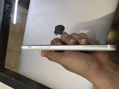 Apple iPhone SE 2020