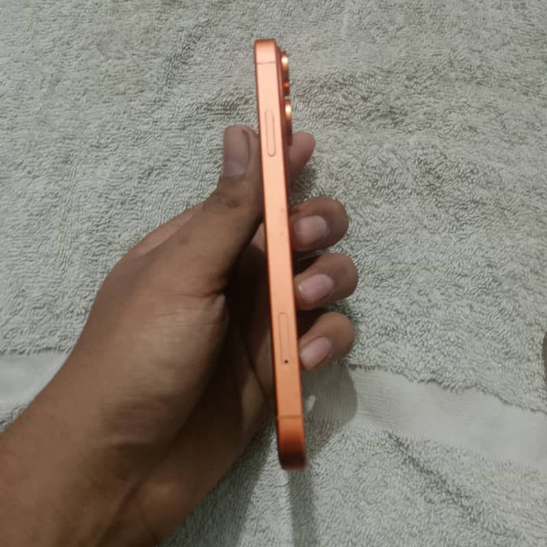 Apple iPhone XR 4