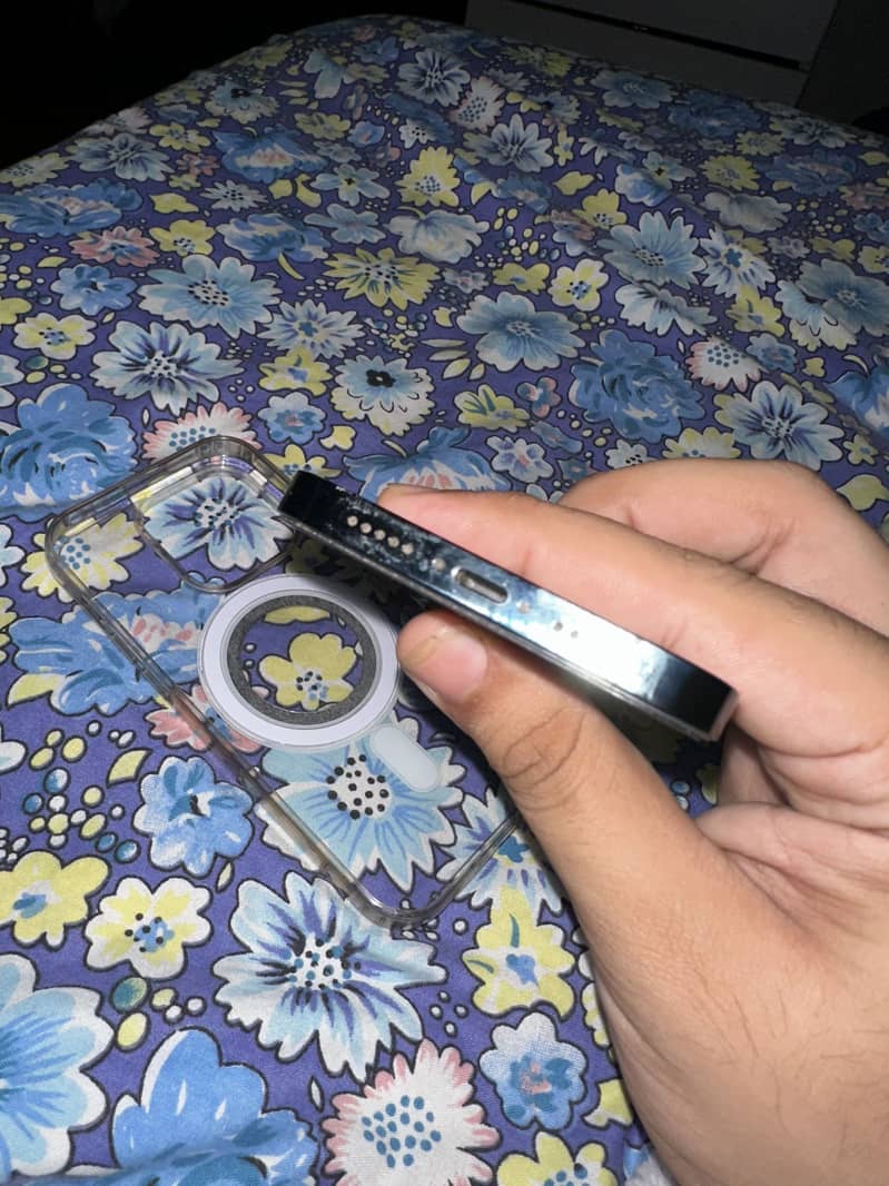 Apple iPhone 12 Pro 1