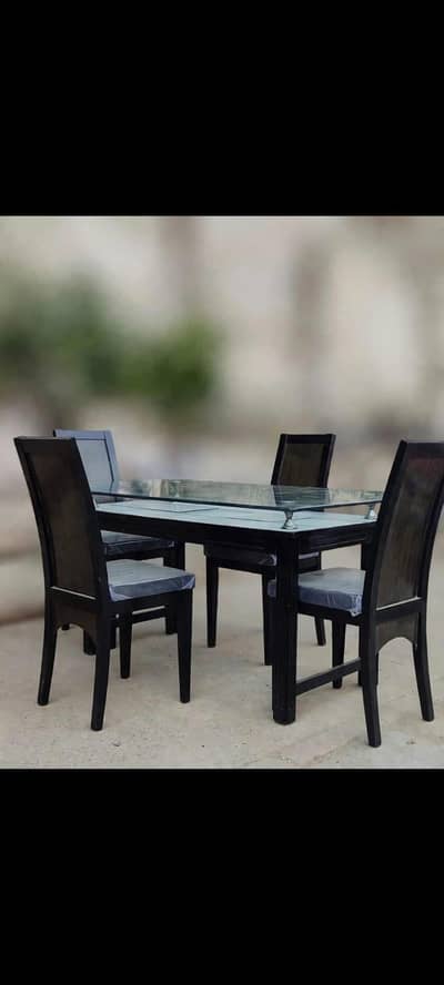 4 seater sheesham Dining table set with heavy glass top
