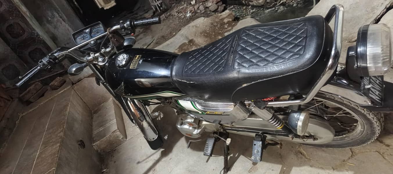 hondaCD125 4