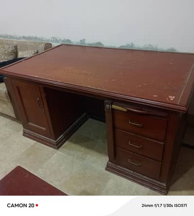 OFFICE TABLE BIG SIZE FOR SALE