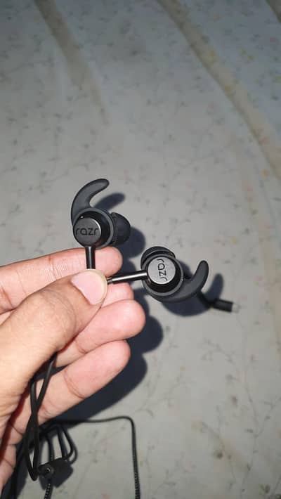 Motorola Razr Denon Type-C Handsfree