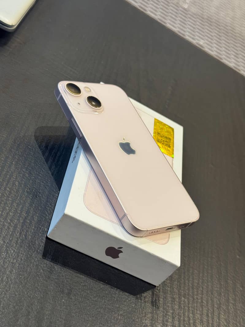 Apple iPhone 13 mini 0