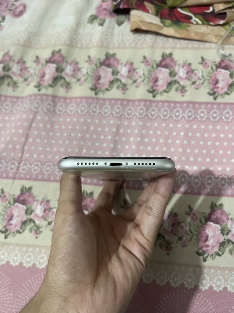 Apple iPhone 11 2