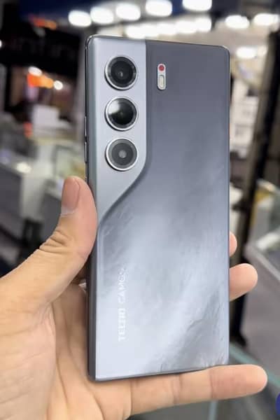Tecno CAMON 40 Pro