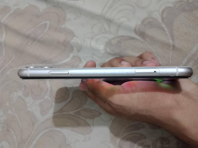 Apple iPhone 11 2