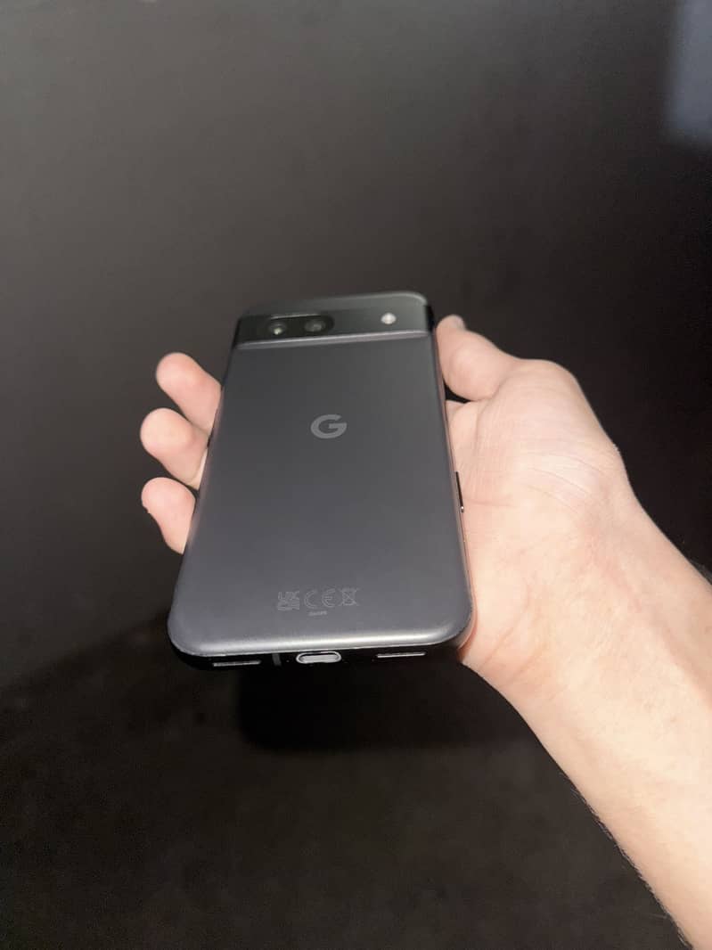 Google Pixel 8a 4