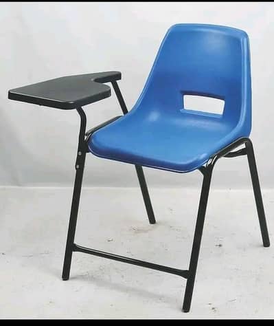 COLLEGE STUDENT CHAIRS WITH WRITING PAD