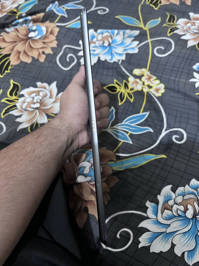 Apple iPhone 13 Pro Max 2