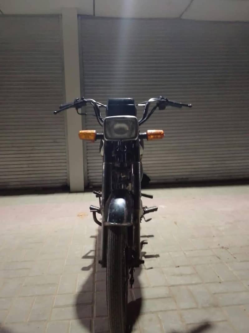 Hondyas CD70 3