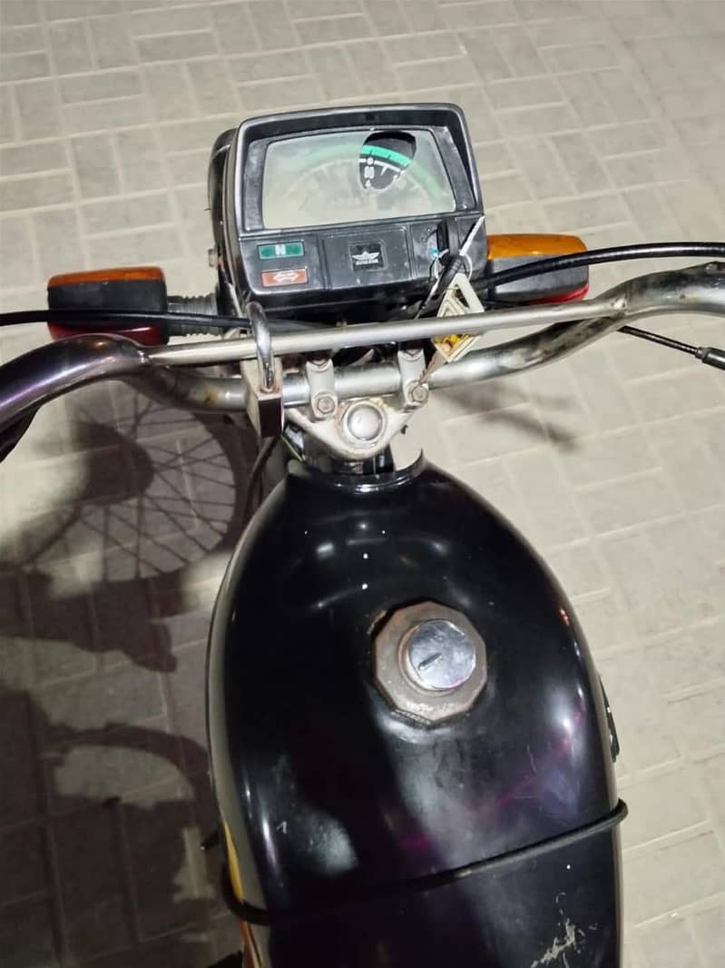 Hondyas CD70 4