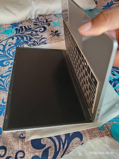 kurietim Laptop 14 silver color