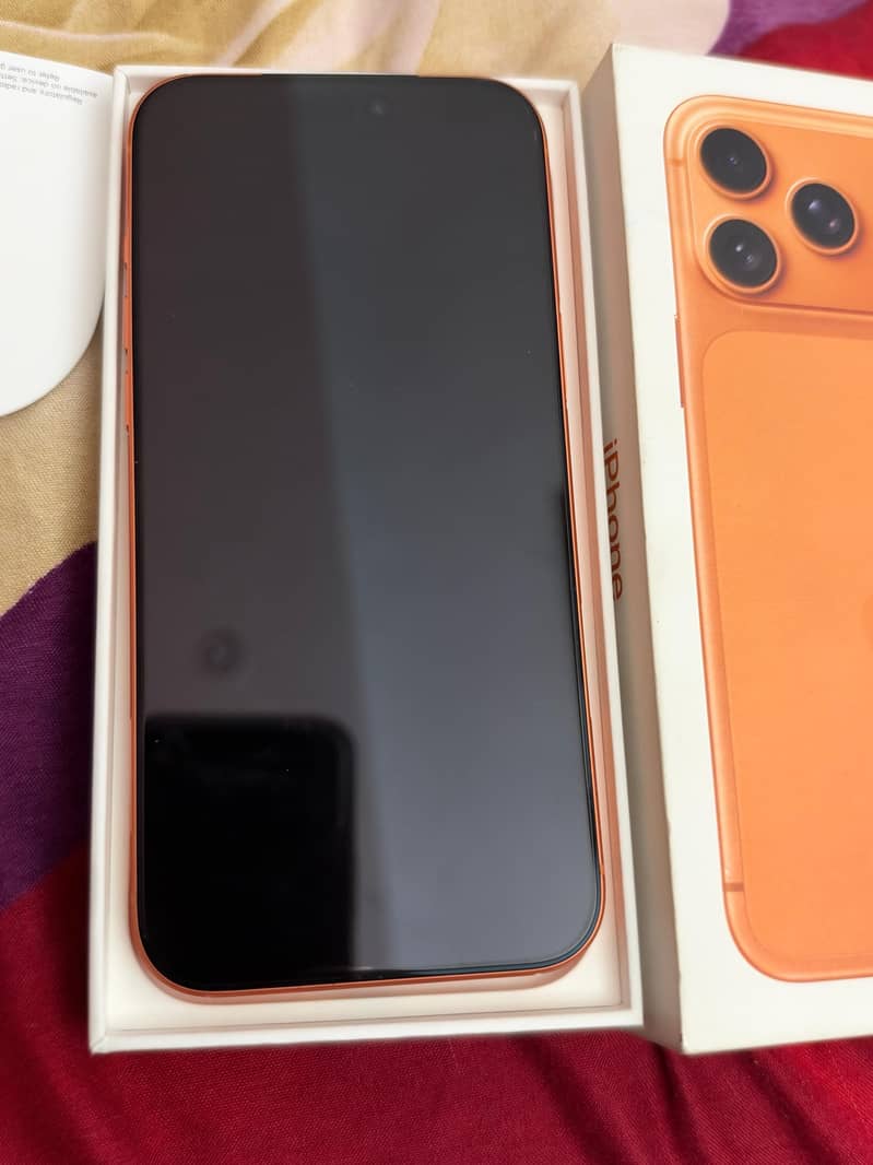 Apple iPhone 17 Pro Max 1