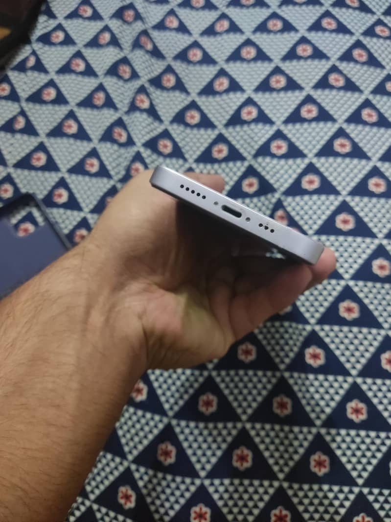 Apple iPhone 14 5