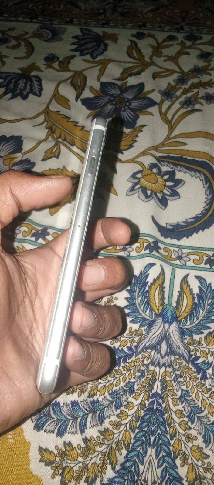 Apple iPhone 8 1