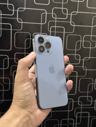 I phone 13 pro sierra blue