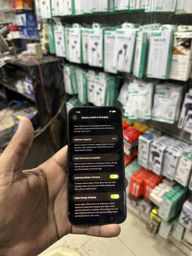 Apple iPhone 13 3