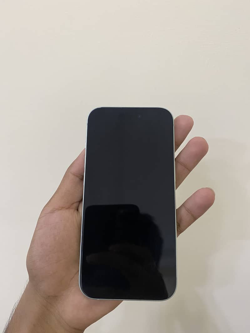 Apple iPhone 15 7