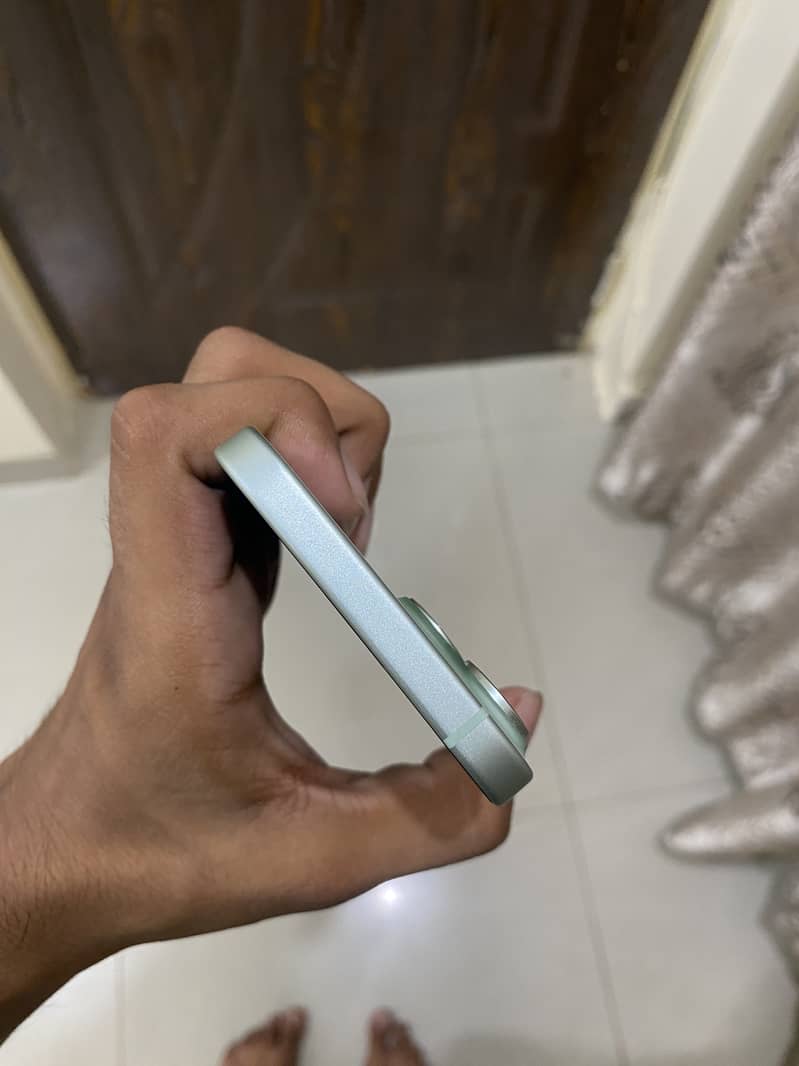 Apple iPhone 15 8
