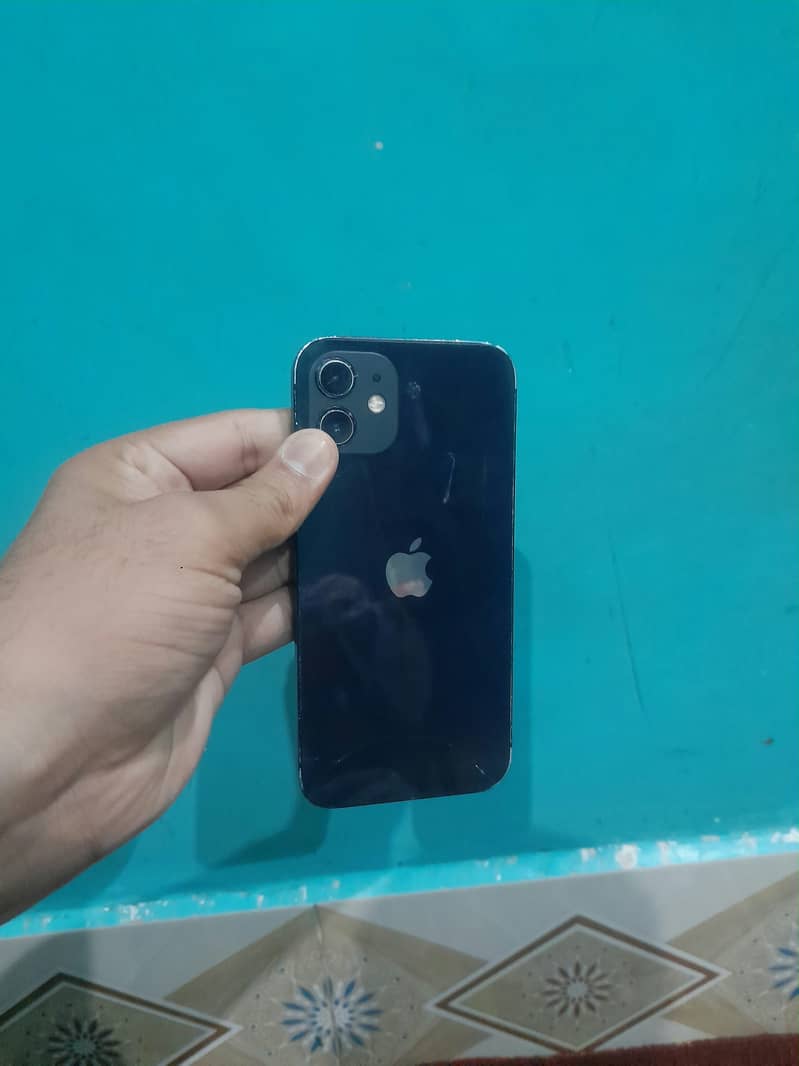 Apple iPhone 12 2