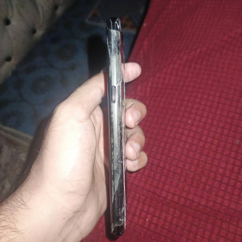 Samsung Mobile Note 8 1
