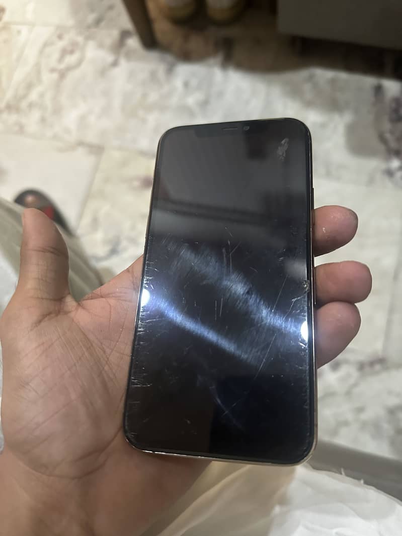 Apple iPhone 11 Pro 3