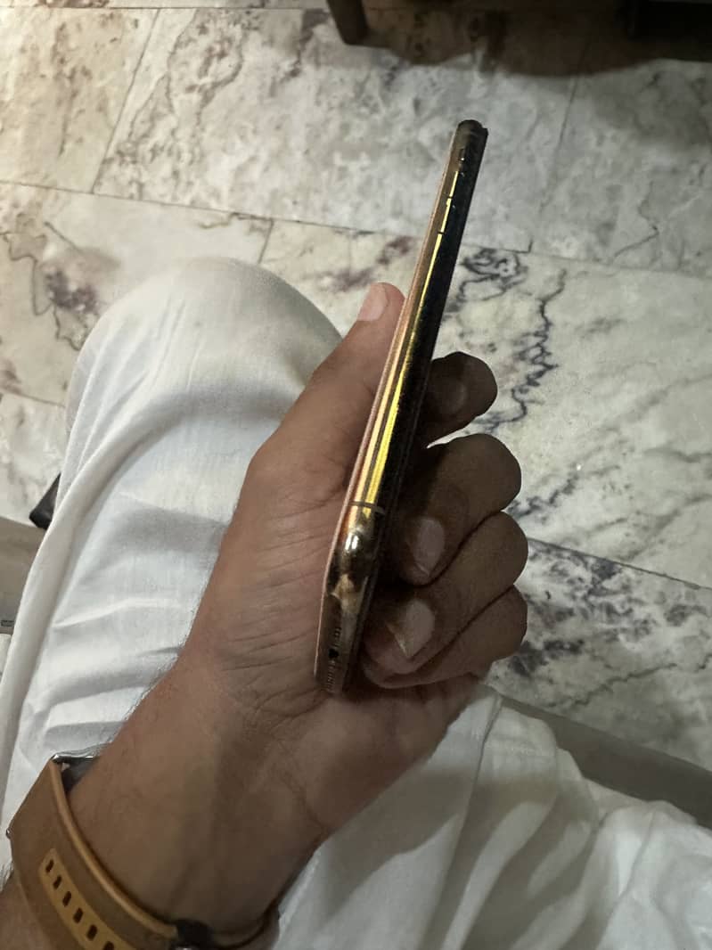 Apple iPhone 11 Pro 8