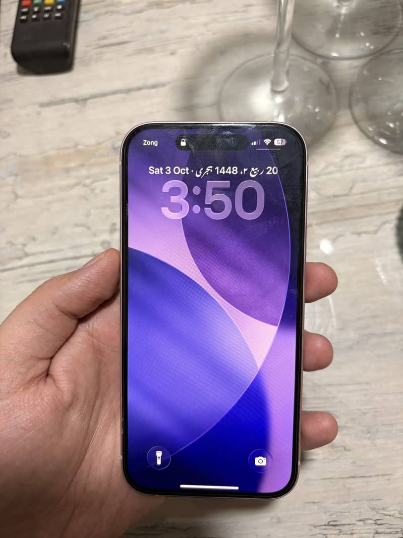 Apple iPhone 15 2