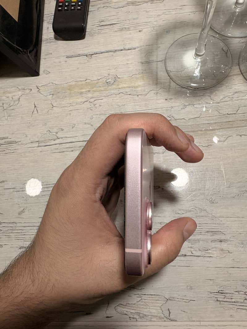 Apple iPhone 15 5