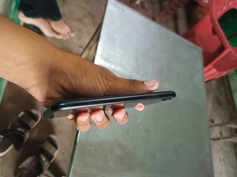 Apple iPhone XR 2