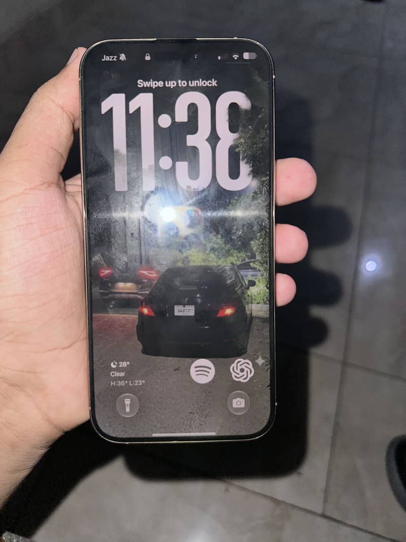 Apple iPhone 16 Pro Max 2