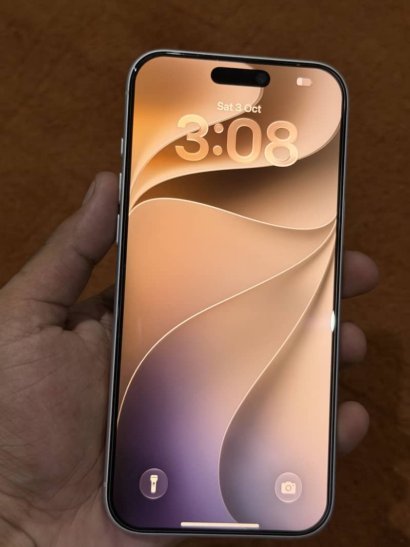 Apple iPhone 17 Pro Max 3