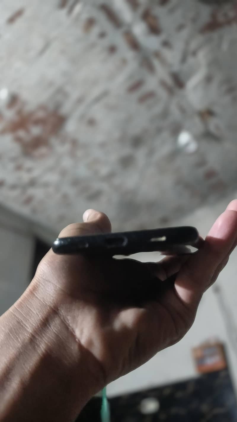 Google Pixel 4a 5