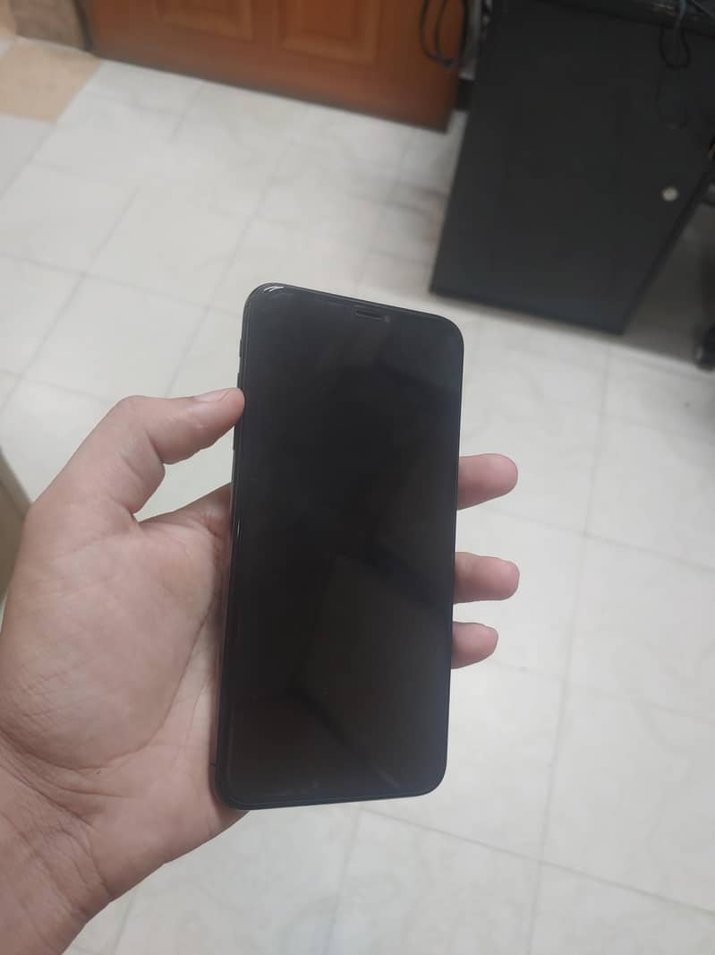 Apple iPhone xmax 1