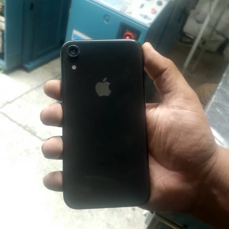 Apple iPhone XR 2