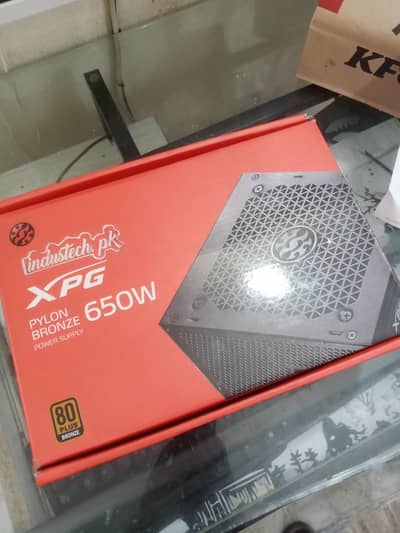 XPG PYLON 650 Power supply with box