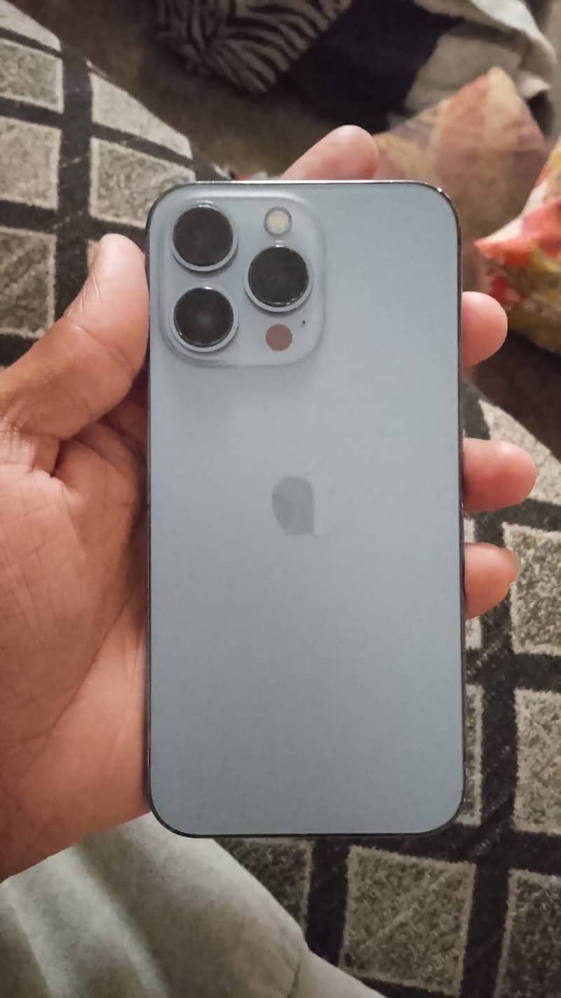 Apple iPhone 13 Pro 3