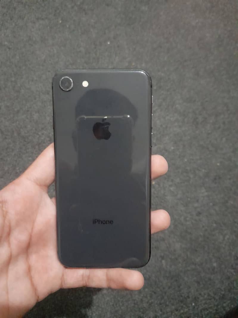 Apple iPhone 8 jv 0