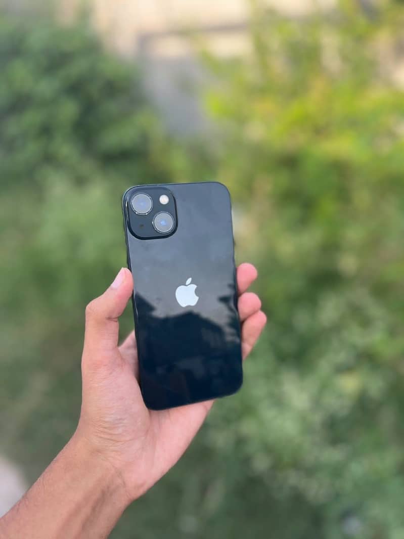 Apple iPhone 13 jv 1
